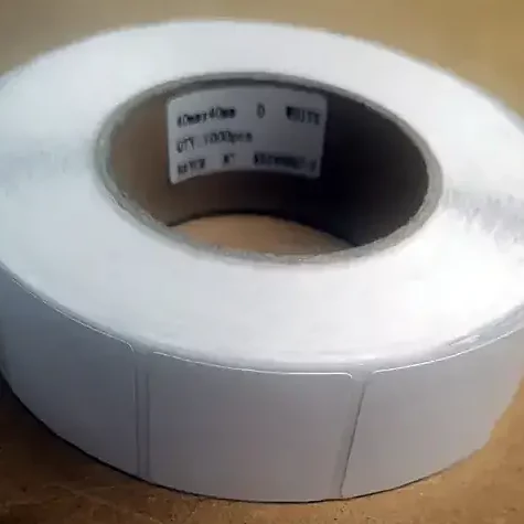 Rouleau de 1 000 étiquettes antivol radiofréquence 8,2 MHz au format 40 × 40 mm