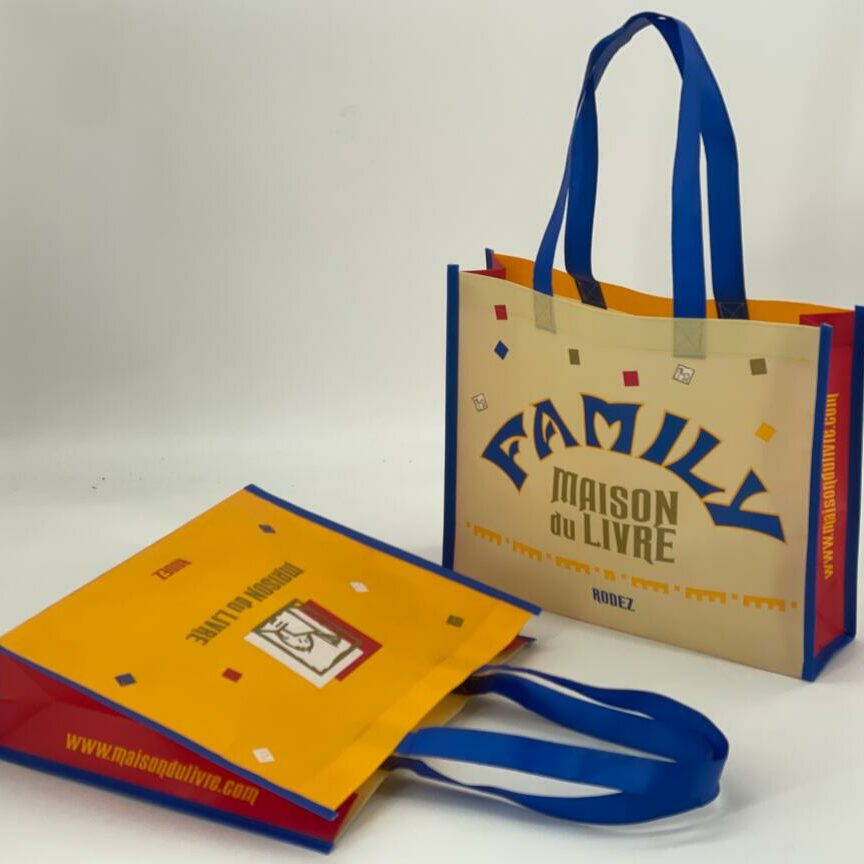 Sacs cabas non tissés personnalisés pour la Maison du Livre, anses bleues